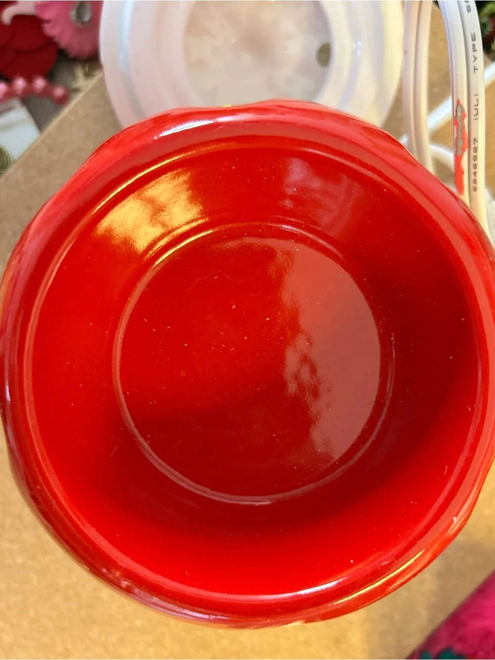 Ceramic Strawberry Wax Melt Warmer electric Red & Green w melts never used
